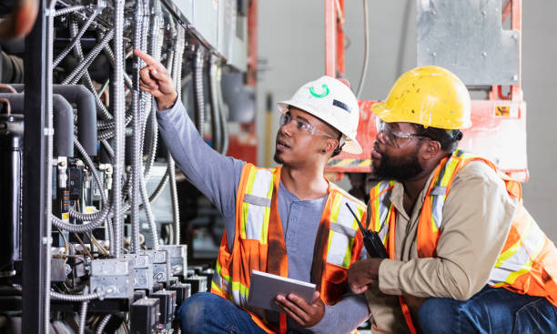 Best Emergency Electrical Repair  in Moore, OK